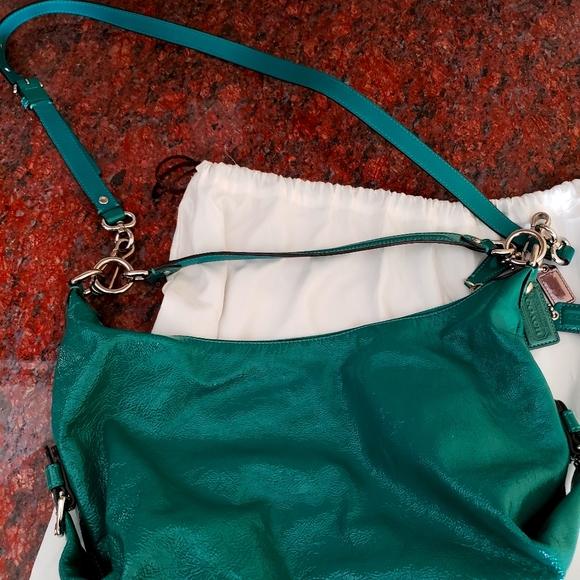 Coach patent leather shoulder bag - Picture 3 of 6